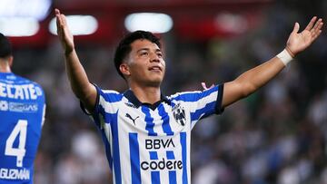 Víctor López festeja el gol en contra de Tijuana.