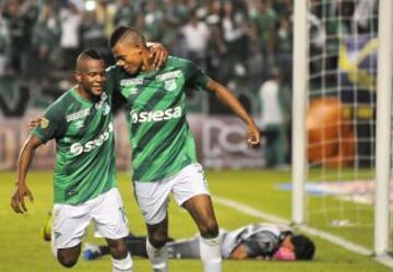 Deportivo Cali llegó al tercer lugar de la tabla de clasificación con 17 puntos. Junior quedó relegado en la decimotercera casilla con 10 unidades.