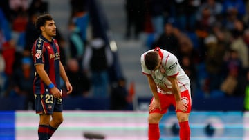 07/03/26 PARTIDO PRIMERA DIVISION
LEVANTE UD - GIRONA FC
MANU SANCHEZ
TRISTEZA
