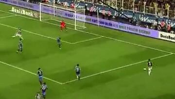 Las 2 asistencias de Isla que Fenerbahce no pudo concretar