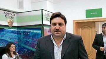 <b>TEMOR. </b>José Sepulcre mostró ayer la honda preocupación que hay en los despachos del Elche.