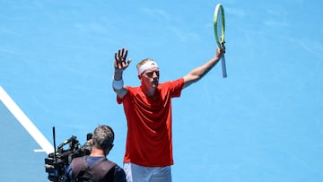 El tenista español Alejandro Davidovich celebra su victoria ante Hubert Hurkacz en la United Cup.