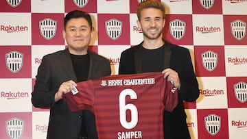 Sergi Samper, en su presentación con el Vissel Kobe.