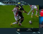 La polémica del Rayo-Real Madrid: dos penaltis de VAR, un lanzamiento repetido....