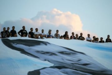 Football Soccer Serbia - Partizan Belgrade v Red Star Belgrade - Super liga - Partizan Belgrade Stadium, Belgrade, Serbia - 17/9/16 Partizan Belgrade's fans cheer during the match.