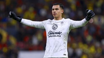 Luis Malagon of America during the 12th round match between Atlas and America as part of the Liga BBVA MX, Torneo Clausura 2025 at Jalisco Stadium, on March 15, 2025 in Guadalajara, Jalisco, Mexico.