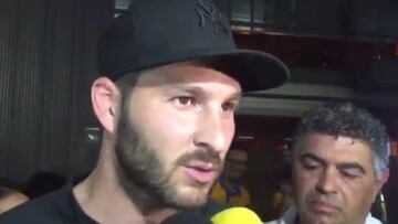 A su llegada a México, el futbolista frencés aseguró que los comentarios que lo ponían fuera del club felino son sólo rumores.