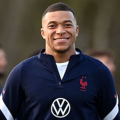 Barcelona: Xavi to challenge Real Madrid for Mbappe deal