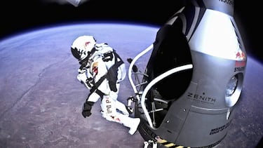 Felix Baumgartner, the man who jumped from the stratosphere, dies in paragliding accident