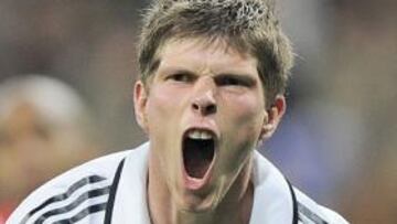 <strong>FUTURO INCIERTO.</strong> Huntelaar sabe que está en el mercado tras el fichaje de Benzema por el Real Madrid.