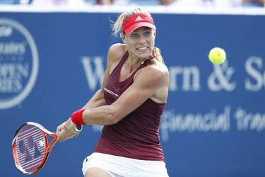 Serena Williams "relaxed" as history awaits at US Open