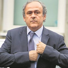 Michel Platini está en puertas de volver al mundo del fútbol
