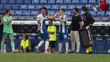 Pol Lozano sustituye a David López.