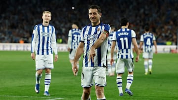 Soccer Football - Copa del Rey - Semi Final - Second Leg - Real Sociedad v Athletic Bilbao - Reale Arena, San Sebastian, Spain - March 4, 2026 Real Sociedad's Mikel Oyarzabal celebrates scoring their first goal REUTERS/Vincent West