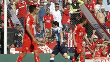 Como ocurre en Belgrado, apenas unos centenares de metros separan los estadios de Independiente y de Racing de Avellaneda, en Buenos Aires. Considerados dentro de los cinco grandes equipos del fútbol argentino, Racing fue el primer equipo argentino que co