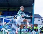 Todos los ángulos del gol de Araujo y la locura en Celtic