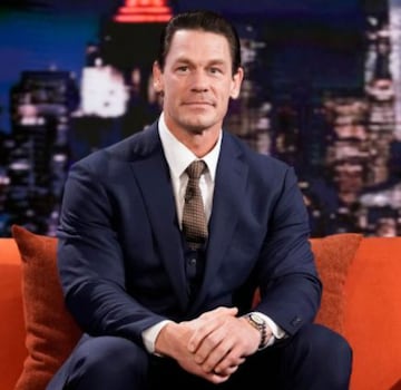 Muchos aseguran que John Cena es un seguidor más de los Buscs. De hecho, recientemente el luchador expresó lo siguiente sobre Tom Brady: "Me mudé a Tampa en 2004. Realmente disfruto de los equipos que ganan, y es obvio que Tom Brady vino aquí solo para poder estar más cerca de Tampa, quiero decir, para poder estar más cerca del Super Bowl".