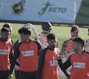 Cinco jugadores irán a Sabadell amenazados de suspensión
