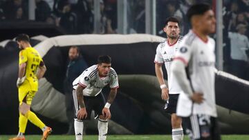 Futbol, Colo Colo vs Deportivo Pereira.
Fase de grupos, Copa Libertadores 2023.
Los jugadores de Colo Colo lamentan la derrota contra Deportivo Pereira durante el partido del grupo F de la Copa Libertadores realizado en el estadio Monumental de Santiago, Chile.
29/06/2023
Jonnathan Oyarzun/Photosport
Football, Colo Colo vs Deportivo Pereira.
2023 Copa Libertadores Championship.
Colo Colo’s players reacts after loosing against Deportivo Pereira during the group F match of the Copa Libertadores Championship at the Monumental stadium in Santiago, Chile.
29/06/2023
Jonnathan Oyarzun/Photosport