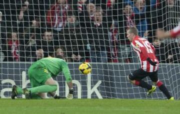 Athletic de Bilbao-Barcelona. 1-0. Muniain anota el primer tanto.