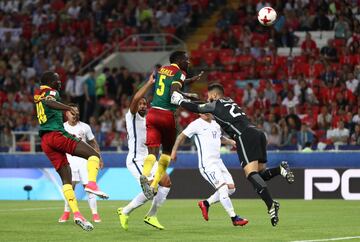 MOSCOW, RUSSIA - JUNE 18:  Michael Ngadeu-Ngadjui of Cameroon heads the ball to score a disallowed goal during the  FIFA Confederations Cup Russia 2017 Group B match between Cameroon and Chile at Spartak Stadium on June 18, 2017 in Moscow, Russia.  (Photo by Buda Mendes/Getty Images)