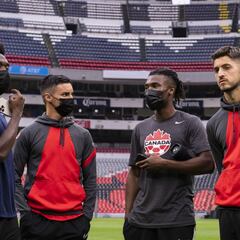 Canadá, con Davies y David para enfrentar a México