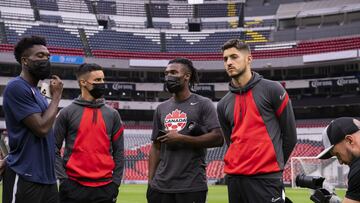 Canadá, con Davies y David para enfrentar a México