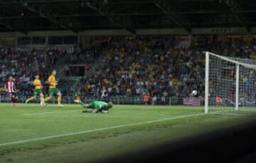0-1. Merino marc¨® el primer gol.