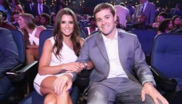 Tras el divorcio de la corredora de Nascar en 2012, Danica dio a conocer tiempo después que mantiene una relación con el también piloto estadounidense de la misma categoría. 