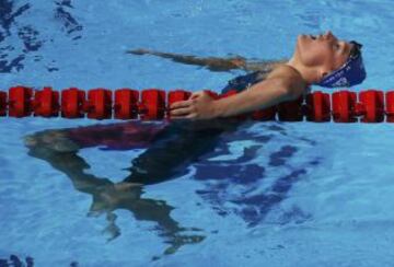 Mireia Belmonte después de conseguir la medalla de plata en 400m