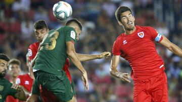 Kodro intenta cabecear