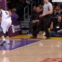 Ricky y su chistera: jugada de trilero y súperpase por la espalda