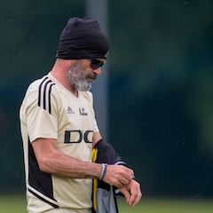 Cervera: “Mi predisposición es quedarme en Oviedo”