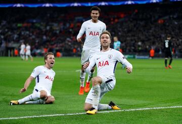 3-0. Christian Eriksen celebró el tercer gol.