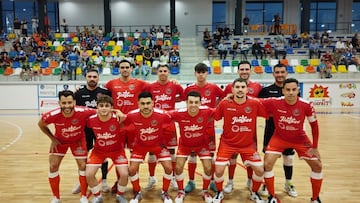 La plantilla del Jimbee Cartagena posa antes de un partido.