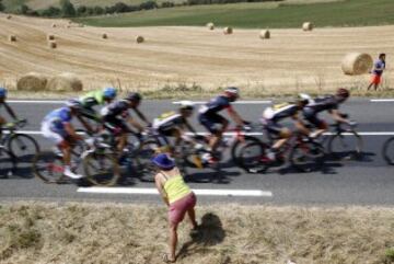 Van Avermaet gana en el sprint contra Sagan