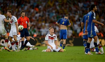 Una de sus mayores alegrías profesionales vino en el 2014 cuando la selección alemana se convirtió en campeona del mundo. Los alemanes vencieron en la final a la selección argentina gracias al mítico gol de Götze en el minuto 113. Alemania se coronó por cuarta vez como campeón mundial. Además, fue la primera selección europea en ganar un Mundial en territorio americano.