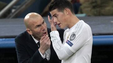 James y Zidane, jugador y t&eacute;cnico del Real Madrid