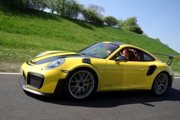 Sharapova y Webber, embajadores de Porsche