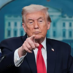 President Donald Trump delivers ominous three-word warning on Greenland