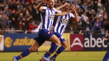 Marchena, en primer término, celebra su golazo.