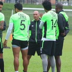 Jairo Arboleda se rodea de los experimentados del Cali