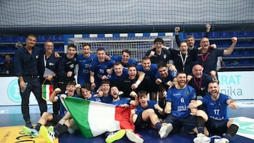 Italia celebra su segunda clasificación.