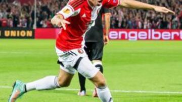Van Beek celebra el primer gol del Feyenoord.