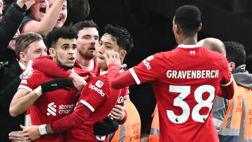 Arreón del Liverpool para asegurar el liderato