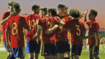 Espa&ntilde;a gan&oacute; a Bahrein en su primer partido del torneo.
 
 