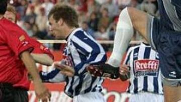 <b>HABLA CLARO</B>. El portero de la Real Sociedad ha sido muy crítico con las actuaciones arbitrales.