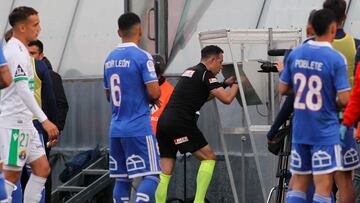 Futbol, Universidad de Chile vs Audax Italiano
Fecha 26, campeonato Nacional 2022
El arbitro Angelo Hermosilla dirige el partido de primera division entre Universidad de Chile y Audax Italiano disputado en el estadio Santa Laura Universidad SEK, Santiago, Chile.
03/10/2022