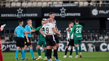 Alcalá y Ortuño tras caer ante el Burgos CF.