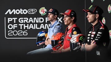 Bezzecchi, Marc y Álex en la rueda de prensa de Buriram.